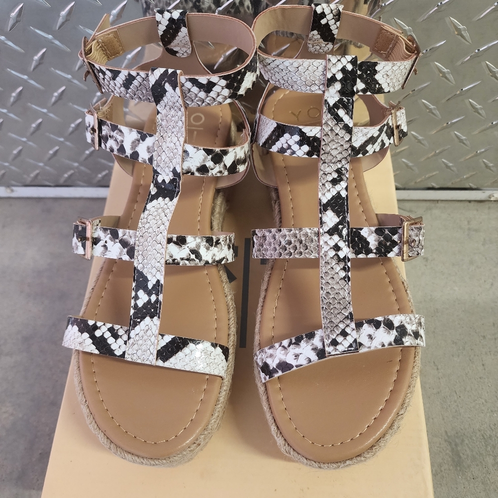 Tan Snake Wedges